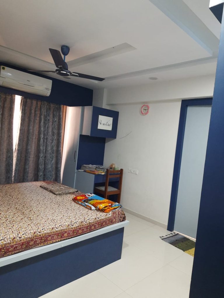 303db083-7e2a-4861-90ba-0eb0e79b24e2