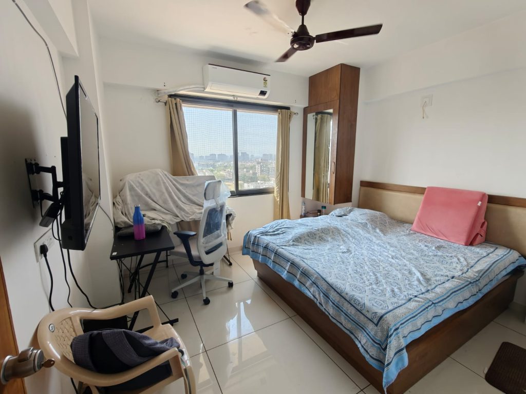 WhatsApp Image 2026-04-06 at 11.48.49 (2)