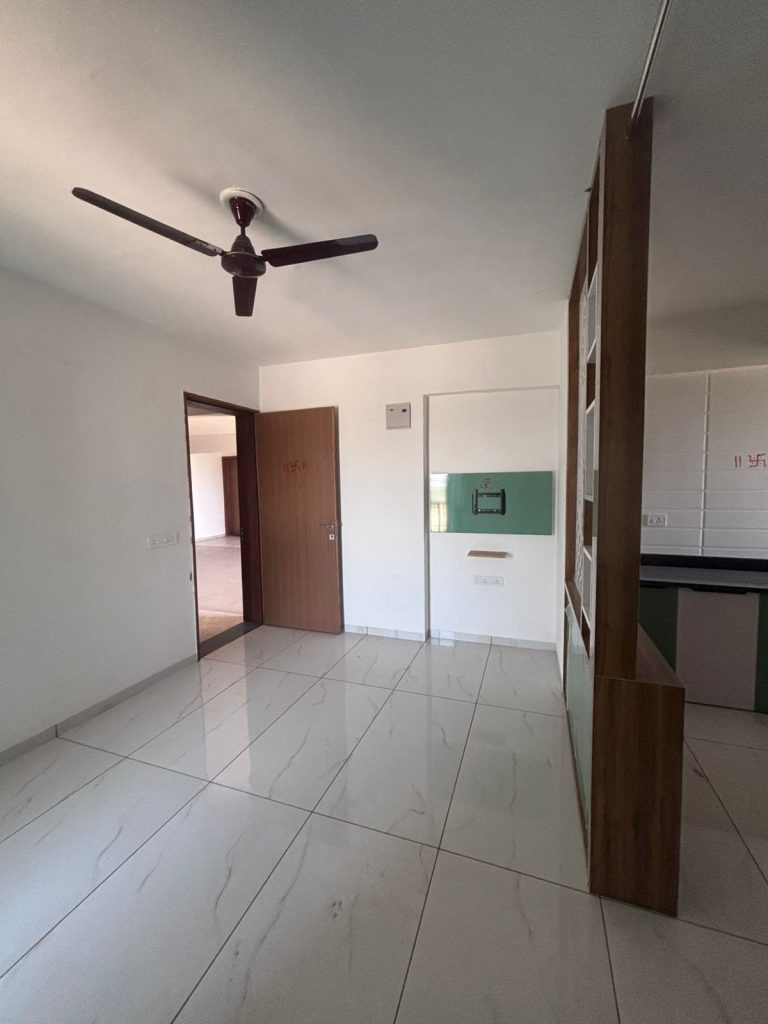 WhatsApp Image 2026-04-06 at 12.13.49 (2)