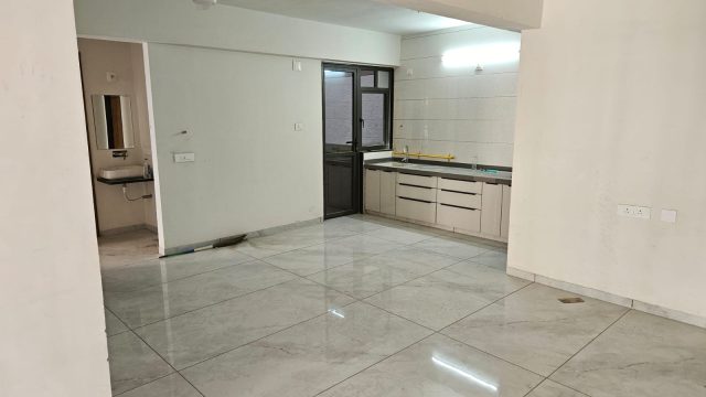 WhatsApp Image 2026-04-06 at 17.30.06 (2)